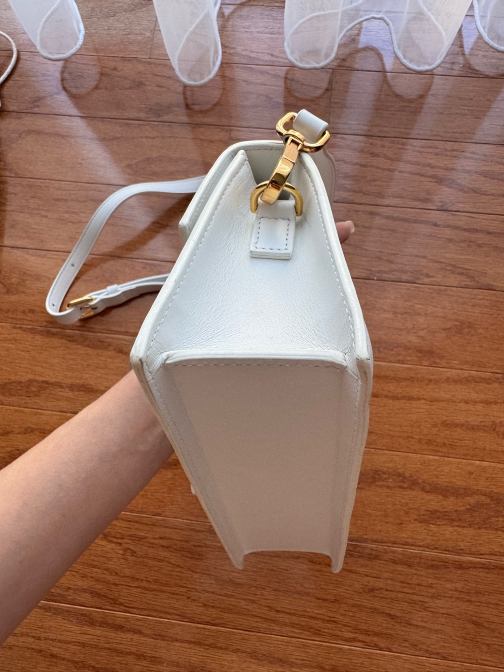 Jacquemus Le Grand Bambino Leather Top-Handle Bag White - Picture 7 of 17
